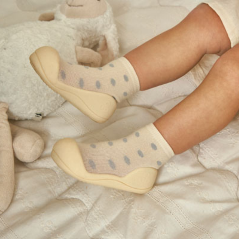 attipas-dot-dot-white-t19-1