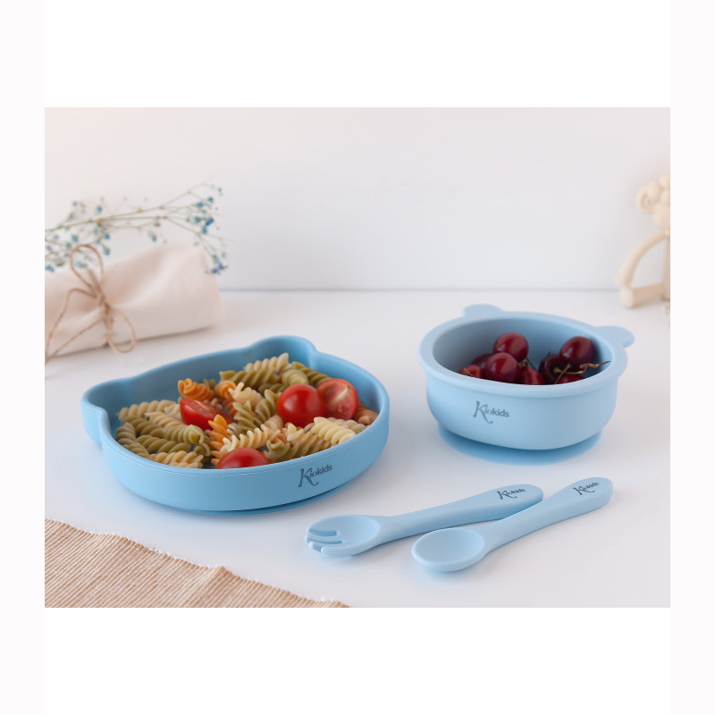 kiokids-conjunto-de-alimentação-de-silicone-com-ventosa-azul-1