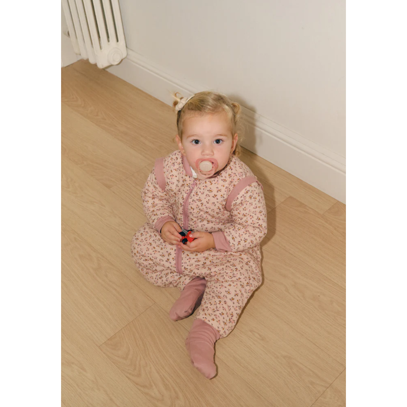 saco-de-dormir-molis-e-co-tog2.5-com-maga-e-pernas-misty-rose-3